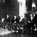 13 marca 1935 r., na Zamku Królewskim w Warszawie, jurorów i uczestników przyjął prezydent RP Ignacy Mościcki. Z krótkim recitalem wystąpiła Ginette Neveu.jpg 652.82 kB 
